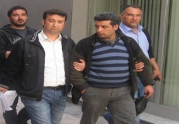 Cep telefonu çalarken yakalandı