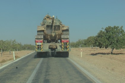 Cerablus sınırına tank ve obüs takviyesi yapılıyor