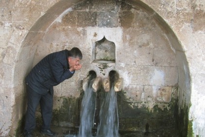 Çeşme, 10 yıl sonra su akıttı