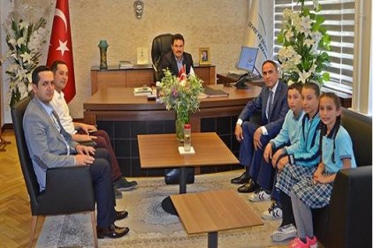 Çevre müdürünü ziyaret ettiler
