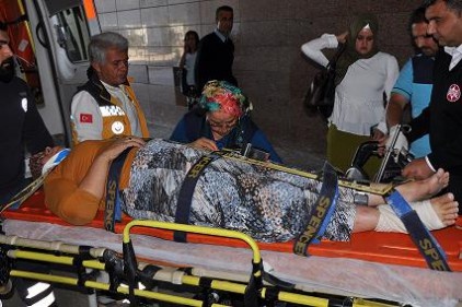 Çeyiz dönüşü kaza: 4 yaralı