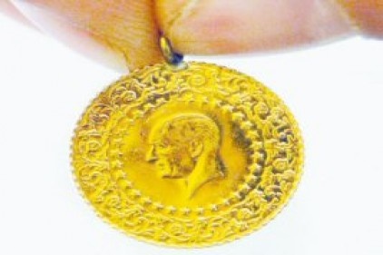 Çeyrek altin 158 tl, cumhuriyet 645 tl oldu 