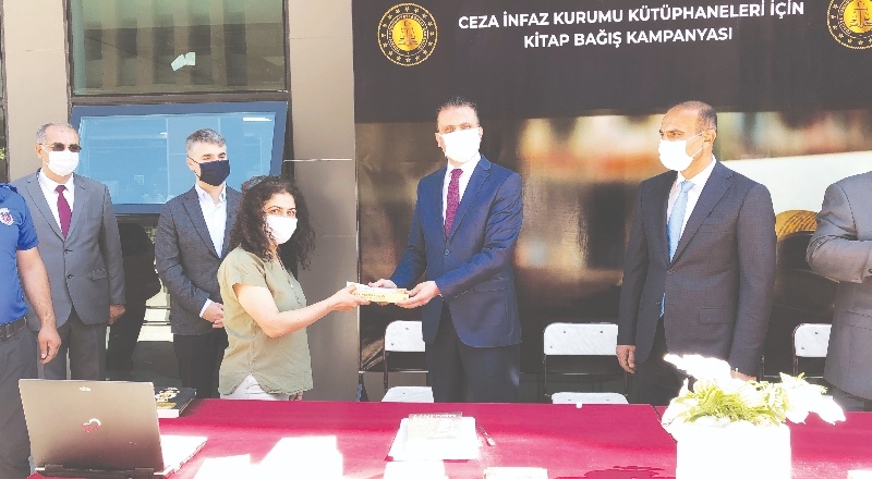 Cezaevi kütüphanelerine kitap bağış kampanyası başladı