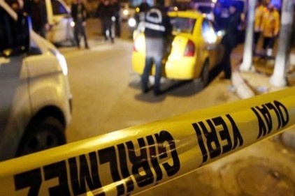 Cezaevinden tahliye olan genç kuzenleri tarafından öldürüldü