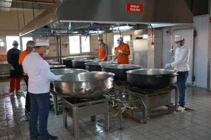 &#8220;Cezaevleri, huzurevleri, çocuk bakım evlerinde risk çok yüksek&#8221;