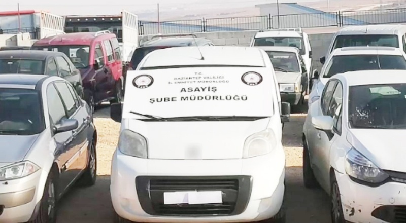 Change oto operasyonunda 5 araç ele geçirildi