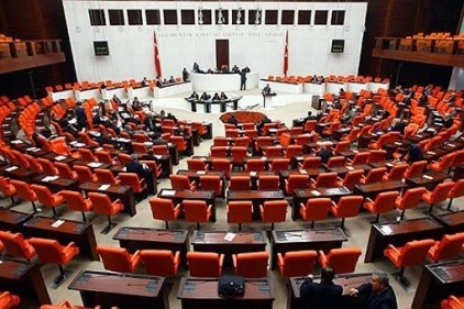 CHP ve HDP&#039;den torba yasaya &#039;Ekonomik Kriz&#039; şerhi