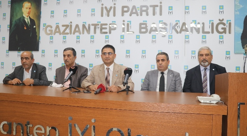 CHP ve İyi Parti anlaşamadığı için büyükşehir belediyesini hediye ettik