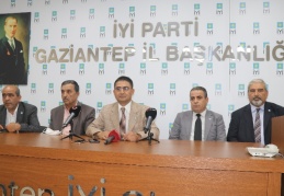CHP ve İyi Parti anlaşamadığı için büyükşehir belediyesini hediye ettik