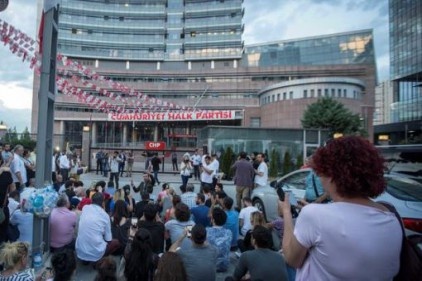 CHP&#039;de Olağanüstü toplantı kararı