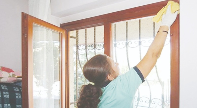 CHP’den ev işçileri raporu: 10 kadından 3'ü şiddet görüyor