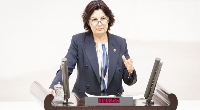 CHP’den Sayıştay raporu açıklaması: "İnternet olmayan 6 bin 59 okulda akıllı tahta var"