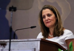 Chrystia Freeland, Kanada'nın ilk kadın maliye bakanı oldu