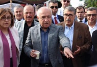 Çiçek, Gaziantep'te 5. Hemşehri Dernekleri Festivali standlarını gezdi