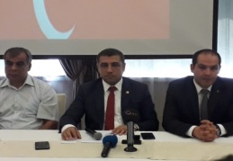 Çiftçi, hem canından hem malından endişe ediyor