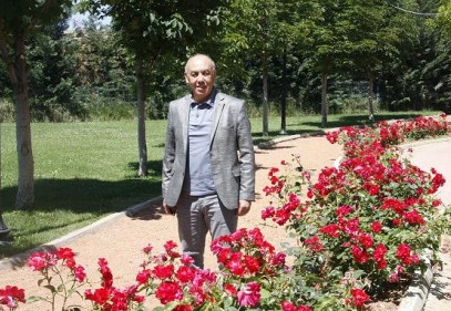 Çiftçi kendi topraklarında köle gibi çalışmaya devam ediyor