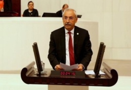 Çiftçilerimizin borçları en az bir yıl süreyle faizsiz ertelensin