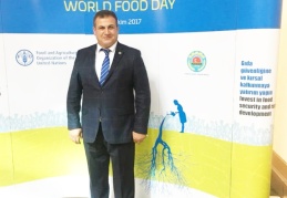 Çiftçimizi, karaborsacı ve stokçuların eline bırakmayalım