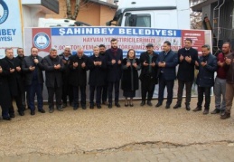 Çiftçimizin istediği en iyi yemi dağıtıyoruz