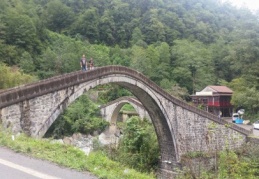 ÇİFTE KÖPRÜ VE MENÇUNA ŞELALESİ