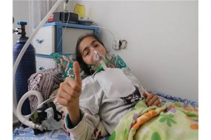 Cihaza bağlı yaşayan Helin, nakil bekliyor