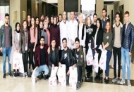 Çikolata fabrikasını gezdiler