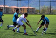 Çim Hokeyi heyecanı Erzincan’da sürüyor