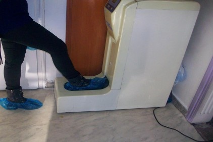 Çin malı galoş makinesi