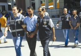 Cinayet zanlısı iki şüpheli adliyeye svekedildi