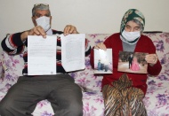 Cinayet zanlısının evi ve iş yeri taşlandı