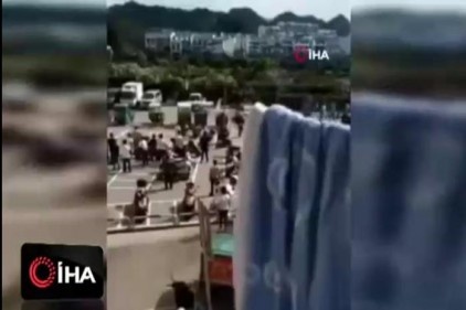 Çin'de hızla koşan at yayaları ezdi