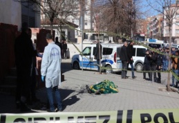 Cinnet getiren damat 5 kişiyi vurdu: 3 ölü 