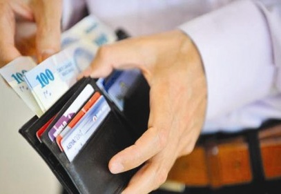 Ciro arttı üretim geriledi