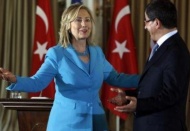 Clinton ve Davutoğlu, Suriye Dostları Grubu kurmak istiyor