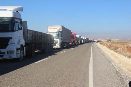 Çobanbey Gümrük Kapısı&#039;nda 5 kilometrelik TIR kuyruğu 