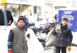 Çocuk büyüdüğünde de düşük gelirli işlerde çalışacak, yoksulluğu sürecek