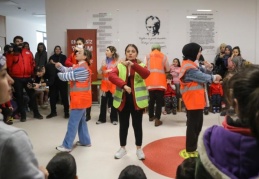 Çocuk depremzedeler için moral motivasyon etkinliği düzenleniyor