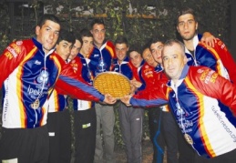 ‘Çocuk Felci İçin Sürüyoruz’ gecesinde basketçiler moral buldu
