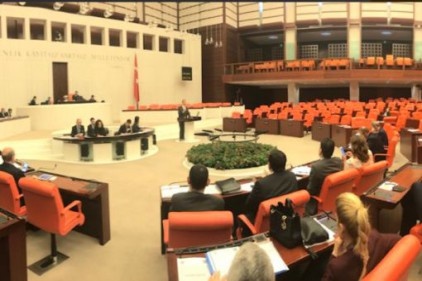 Çocuk İstismarı Raporunun Meclis&#039;teki görüşmelerinde koltuklar boş kaldı 