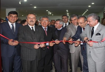 Çocuk’ konulu karma resim sergisi açıldı