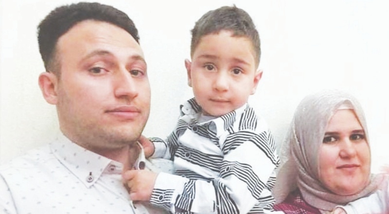 Çocuk öldü, anne-baba yaralandı