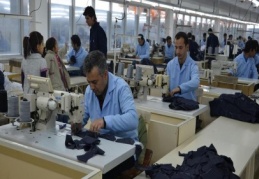 Çocuk pantolonu üretiyorlar
