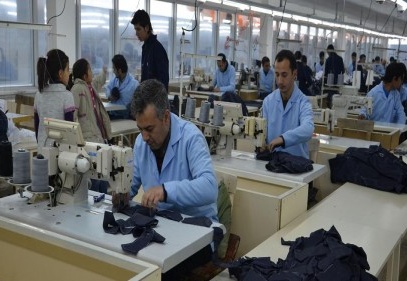 Çocuk pantolonu üretiyorlar