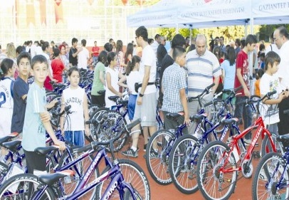 Çocuk ve Gençlik Festivali’ne katılan 120 sporcu ödüllendirildi