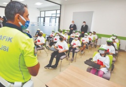 Çocuk yaşta, trafik bilincinin oluşması çok önemli