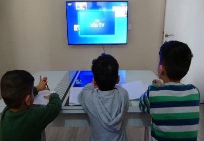 Çocuklar EBA ile ilk derslerini işledi