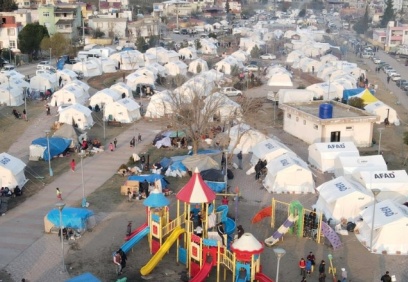 Çocuklar, mama sıkıntısı yaşıyor