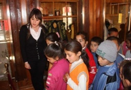 Çocuklar müzeleri gezdi