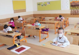 "Çocuklar okulda kurallara daha iyi uyuyor"