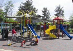 Çocuklar oyun keyfi yaşıyor